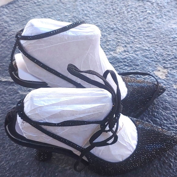 Gianni Bini woman high heel shoes - Picture 6 of 7